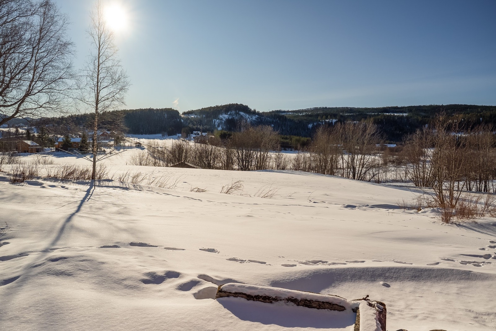 Stjørdal sentrum ligger kun en kort kjøretur på ca. 20 minutter fra boligen. Galleribilde