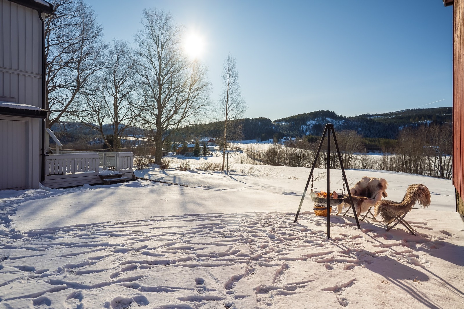Med sør-vest vendt hage, har du meget gode solforhold. Galleribilde