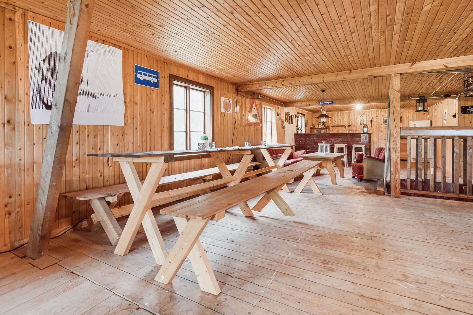 Her har du meget gode oppbevaringsmuligheter, samt muligheter for sosiale sammenkomster. Galleribilde