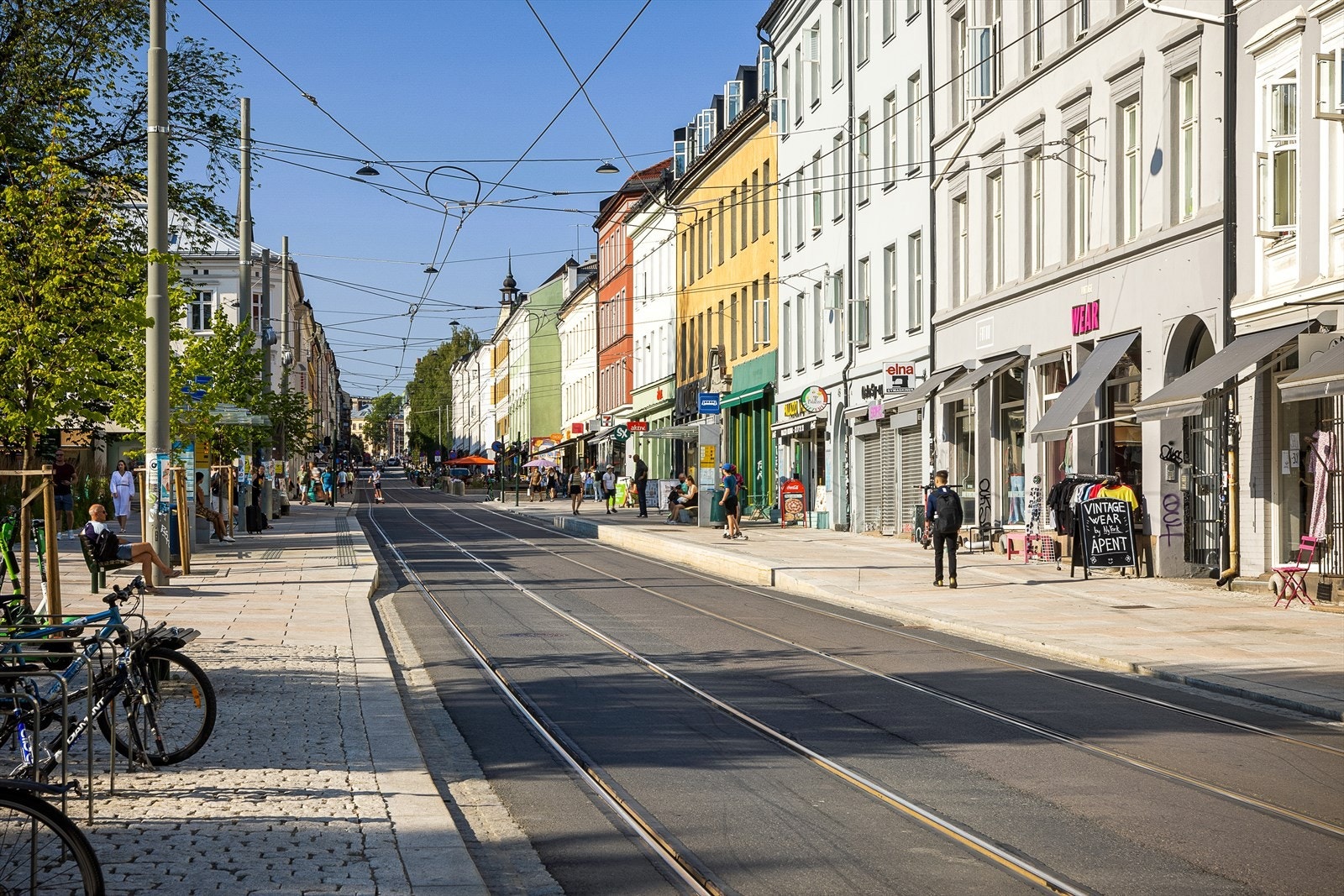 Olaf Ryes plass er en av Günerløkkas mest populære og pulserende plasser, omgitt av trendy kafeer, uteserveringer og et yrende folkeliv året rundt. Galleribilde