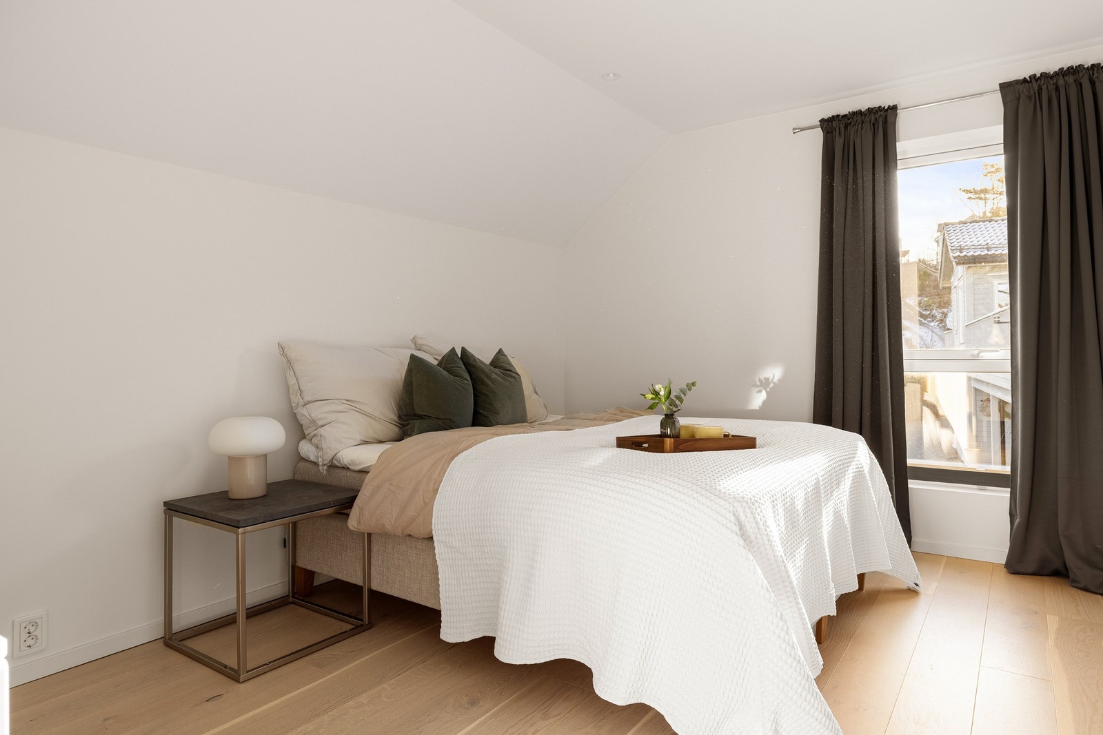 I denne etasjen finner vi også de tre resterende soverommene. Galleribilde