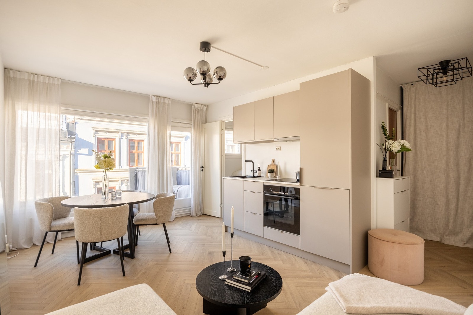 Sofies gate 7 presenteres av Mekleriet ved Ole Anders Teslo. Galleribilde