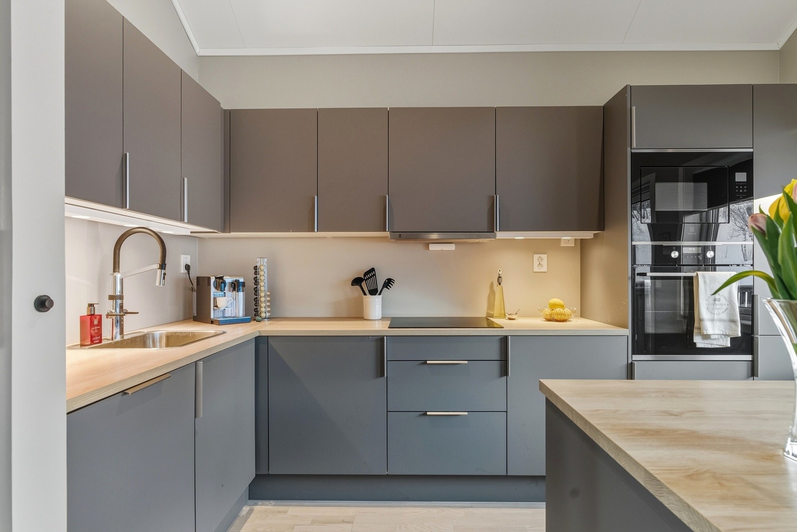 Integrerte hvitevarer som medfølger handelen. Galleribilde