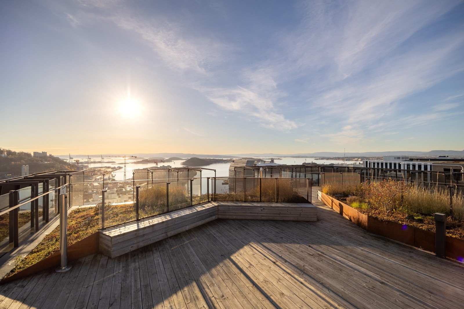 Her kan du nyte fantastisk utsikt og svært gode solforhold. Galleribilde