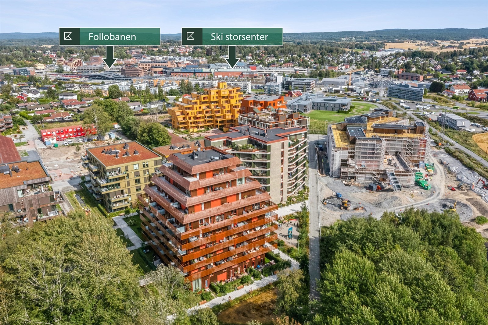 Det er gangavstand til Ski sentrum med det meste av fasiliteter. Galleribilde