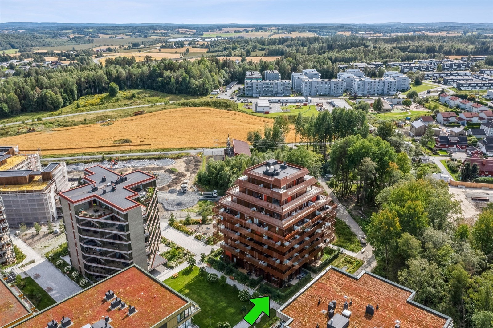 Leiligheten ligger fint til på hjørnet av bygget. Galleribilde