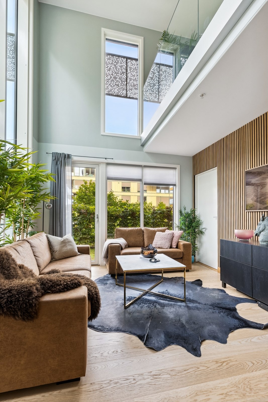 Takhøyden sørger for en særdeles god og luftig romfølelse. Galleribilde