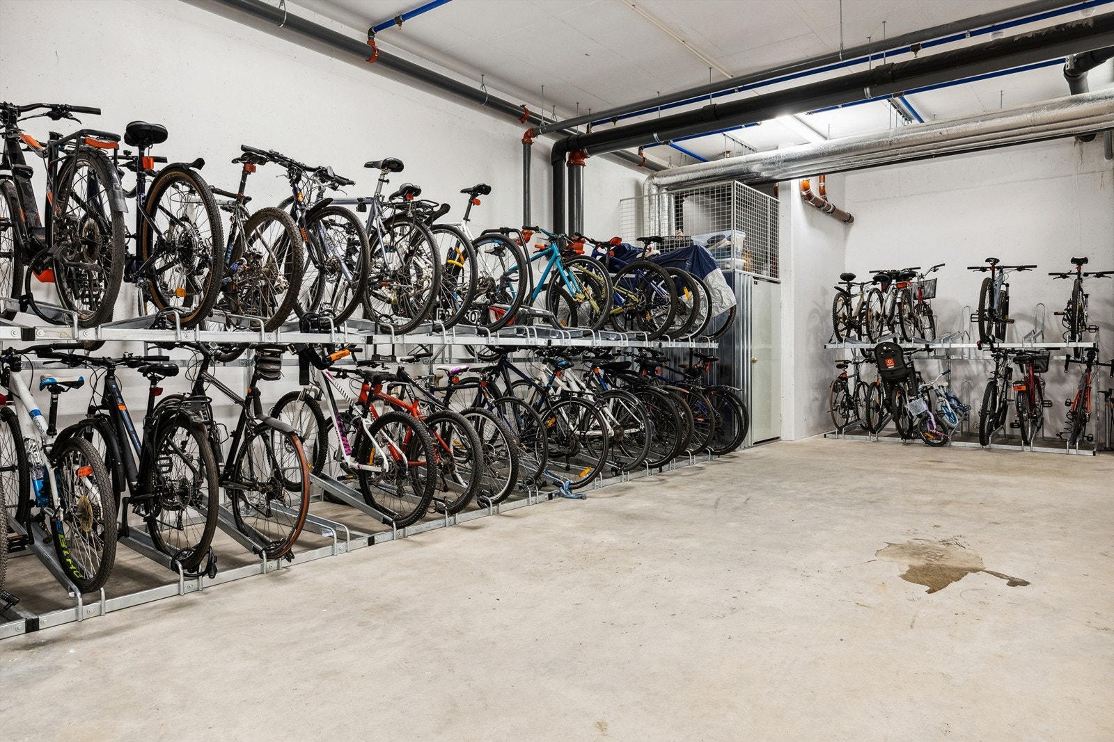 Leiligheten disponerer egen bod på 5 kvm. samt felles sykkelbod. Galleribilde