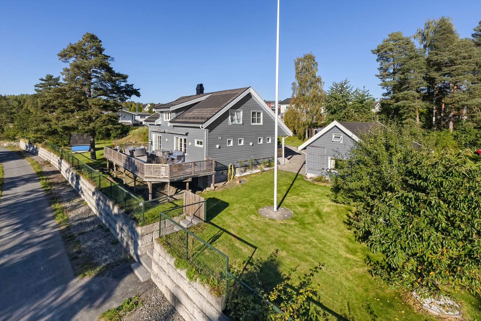 Velkommen til Flafjellet 13! -Presentert av Elisiff Wennersgaard v/Krogsveen Nesodden. Foto: Per O. Skjellnan v/Eftk Galleribilde