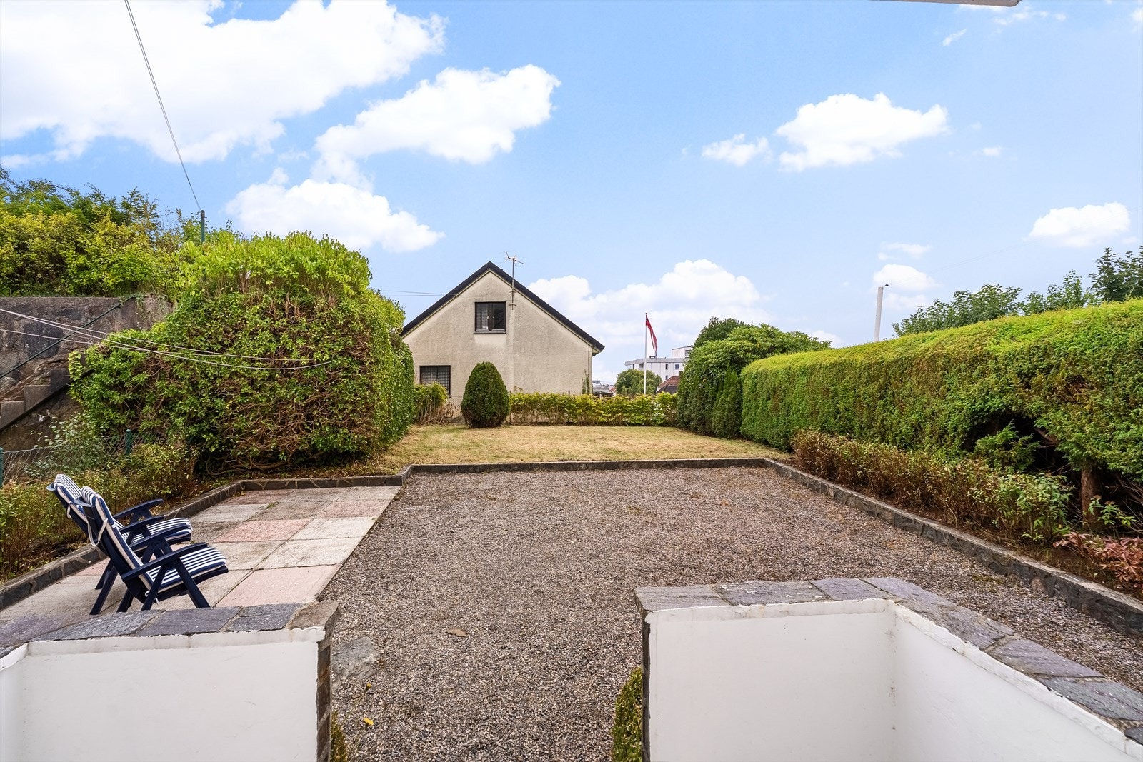 Stor hage med utsikt mot Kvadraturen. Det er gode solforhold. Galleribilde