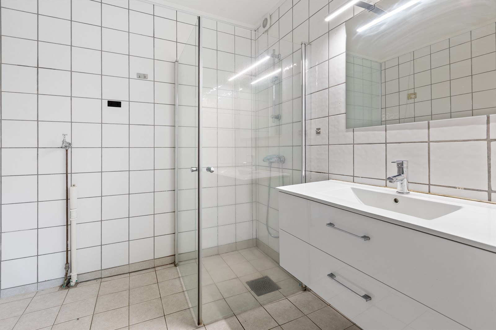 Bad i utleiedel. Galleribilde