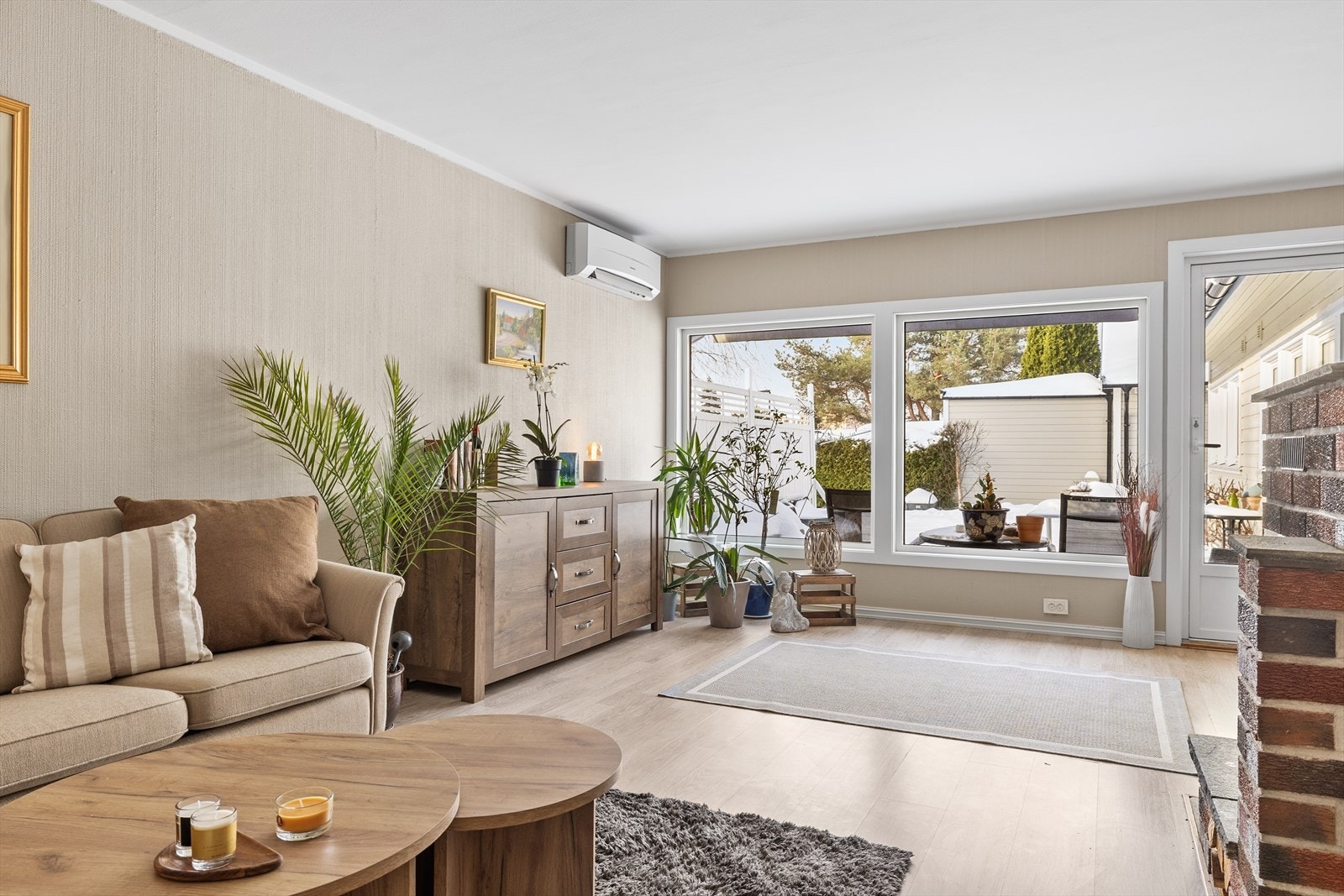 Dette er en stue som kombinerer romfølelse, funksjonalitet og trivsel på en svært god måte. Galleribilde