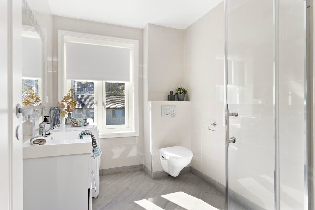 Baderom hybel/praktikantdel. Galleribilde