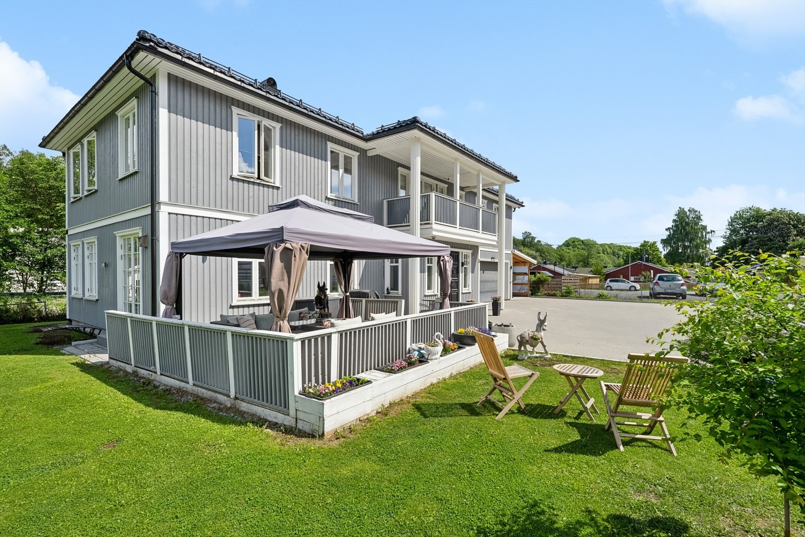 Sommerfoto. Galleribilde