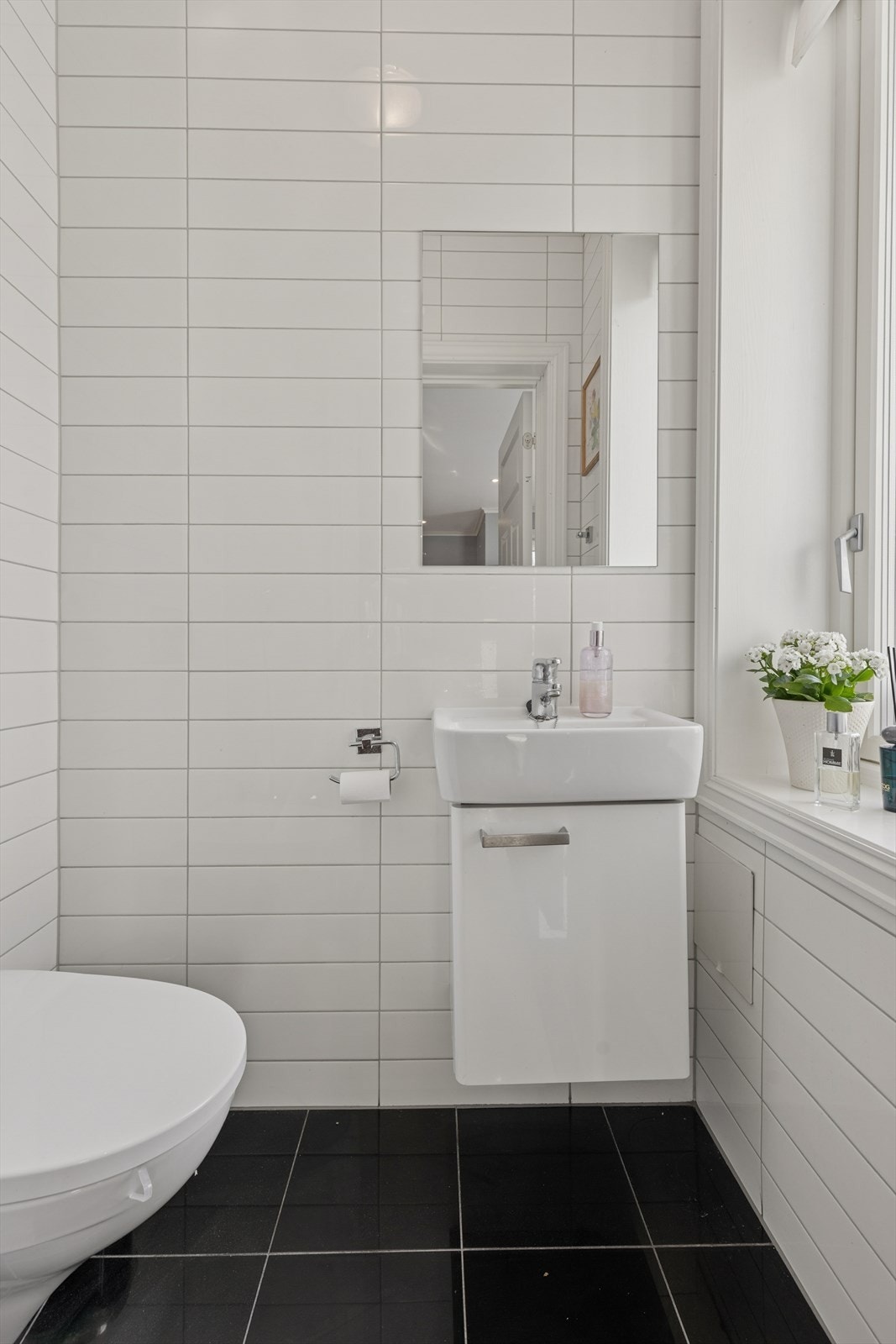 Toalettrom 1. etasje. Galleribilde