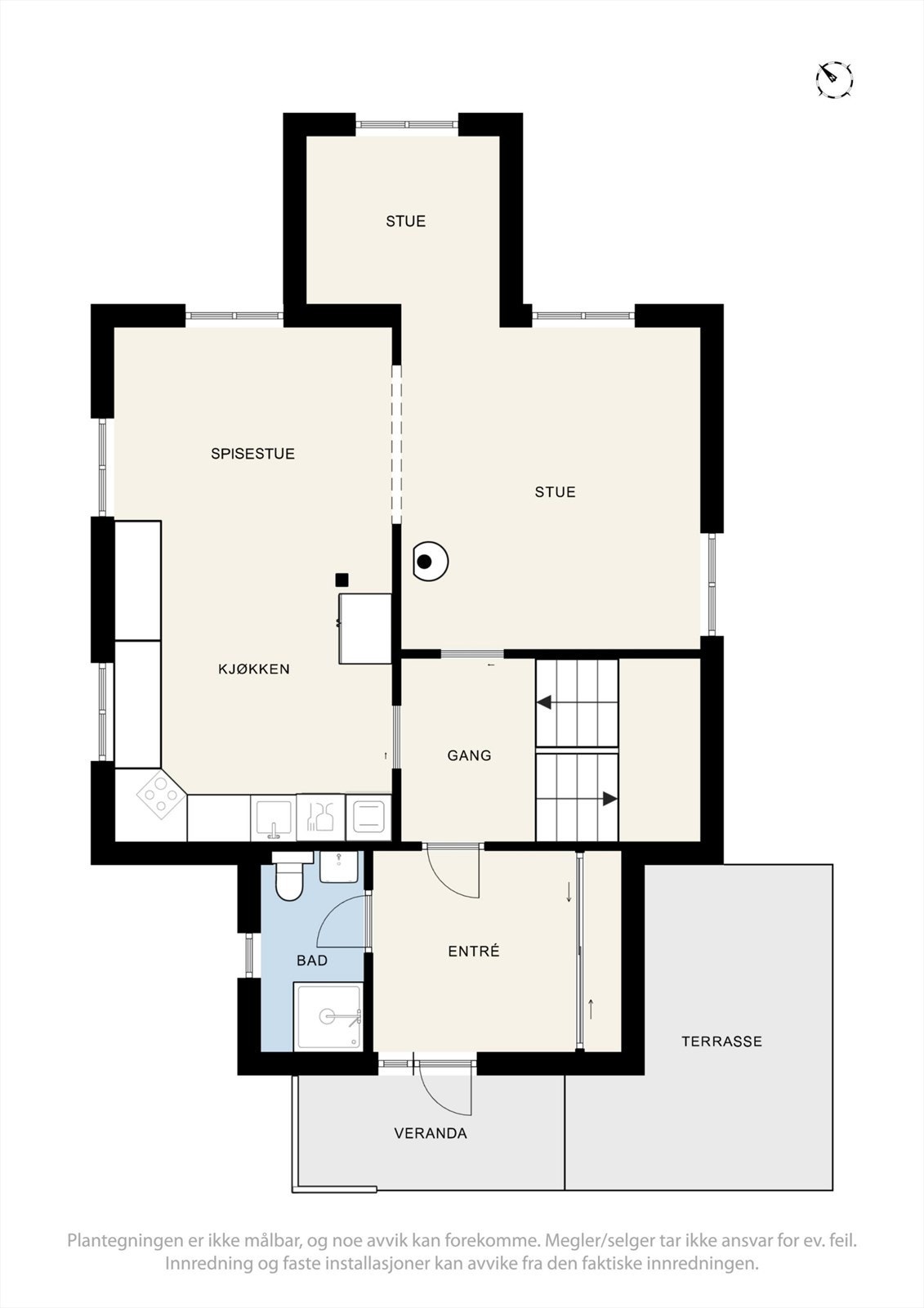 1. etasje er boligens sosiale sone med stue, kjøkken og bad. Galleribilde