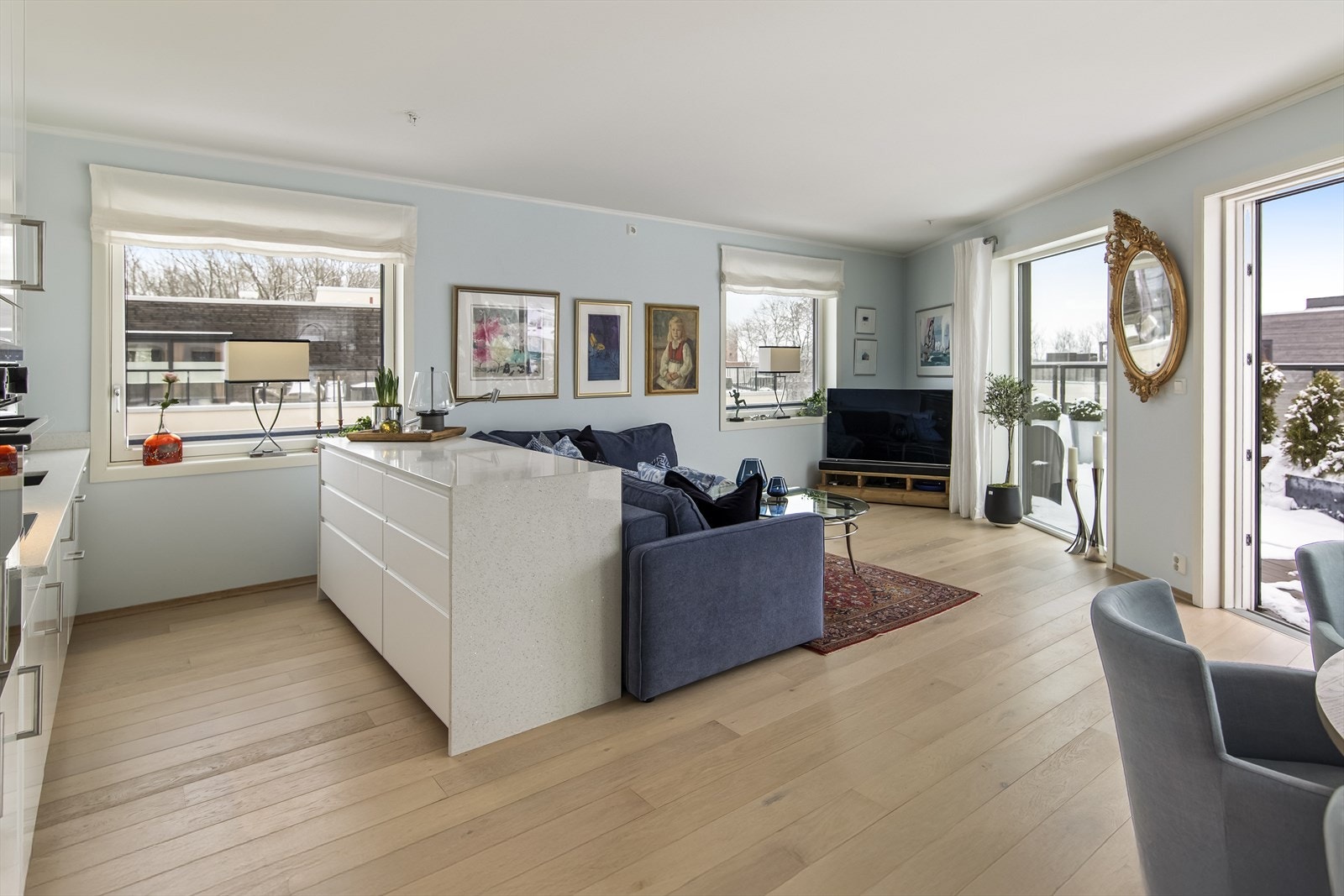 Boligen har 1-stavs parkett på gulvene. Galleribilde