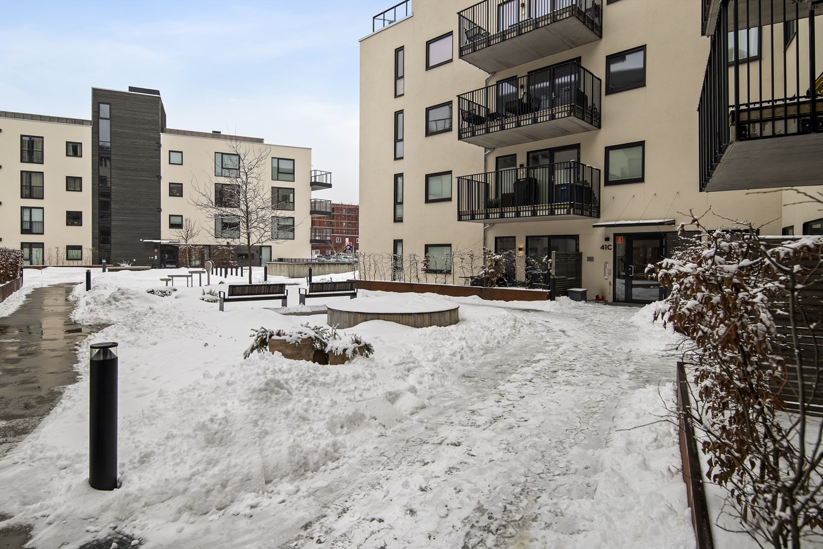 Sameiet har pent opparbeidede fellesarealer. Galleribilde