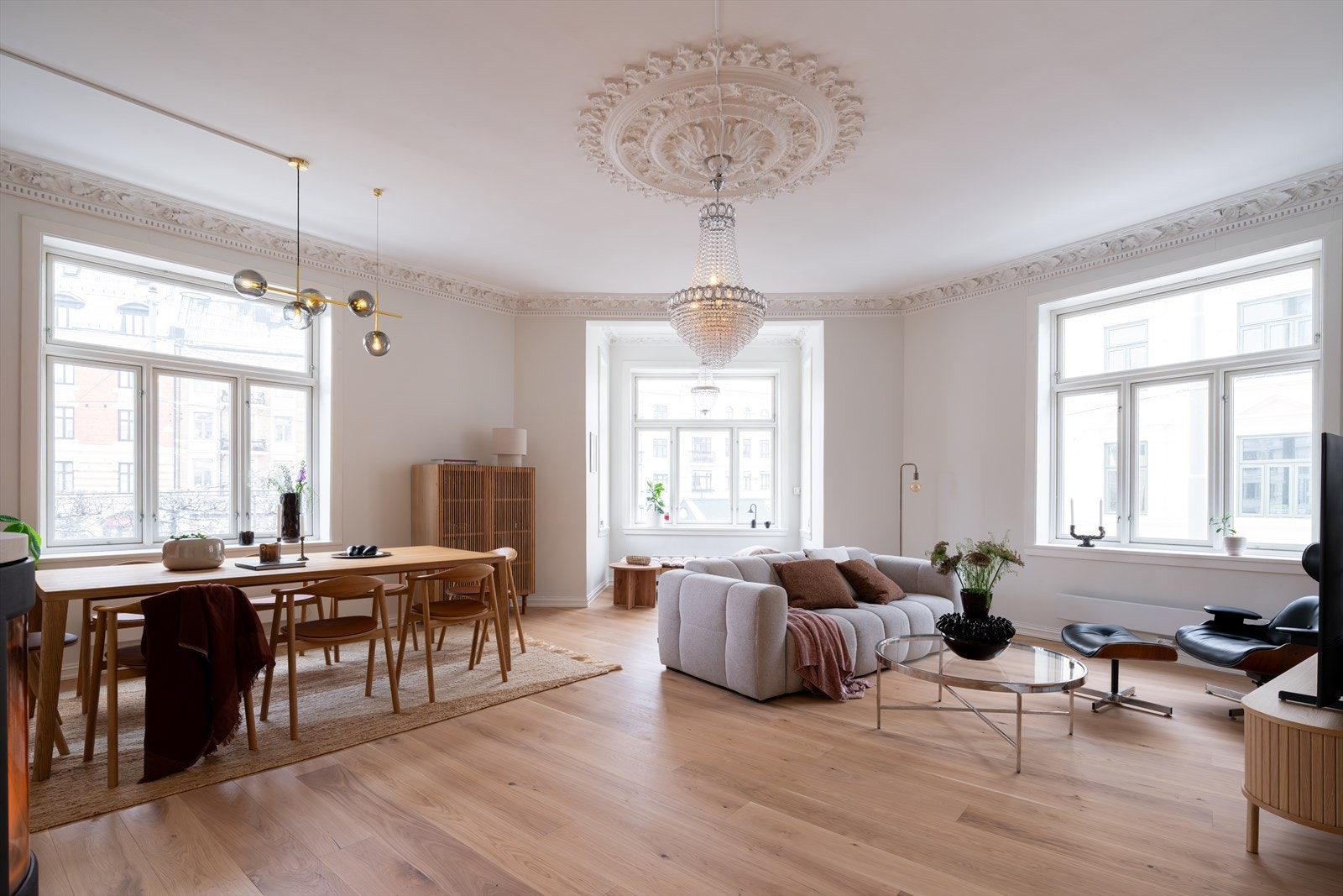 Nordvik v/Irina Bjørnhaug har gleden av å presentere Neuberggata 26- En stor og lekker leilighet beliggende sentralt på Majorstuen i byggets 2. etasje. Foto: Chris Borowiak v/ BOROWIAK AS Galleribilde