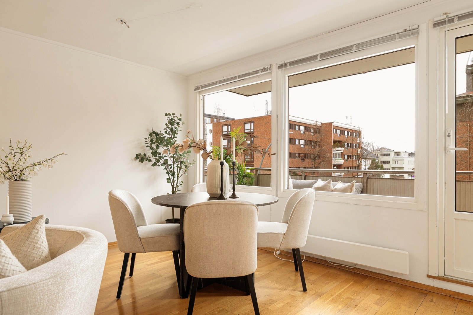 Det er videre god plass til spisebord. Galleribilde