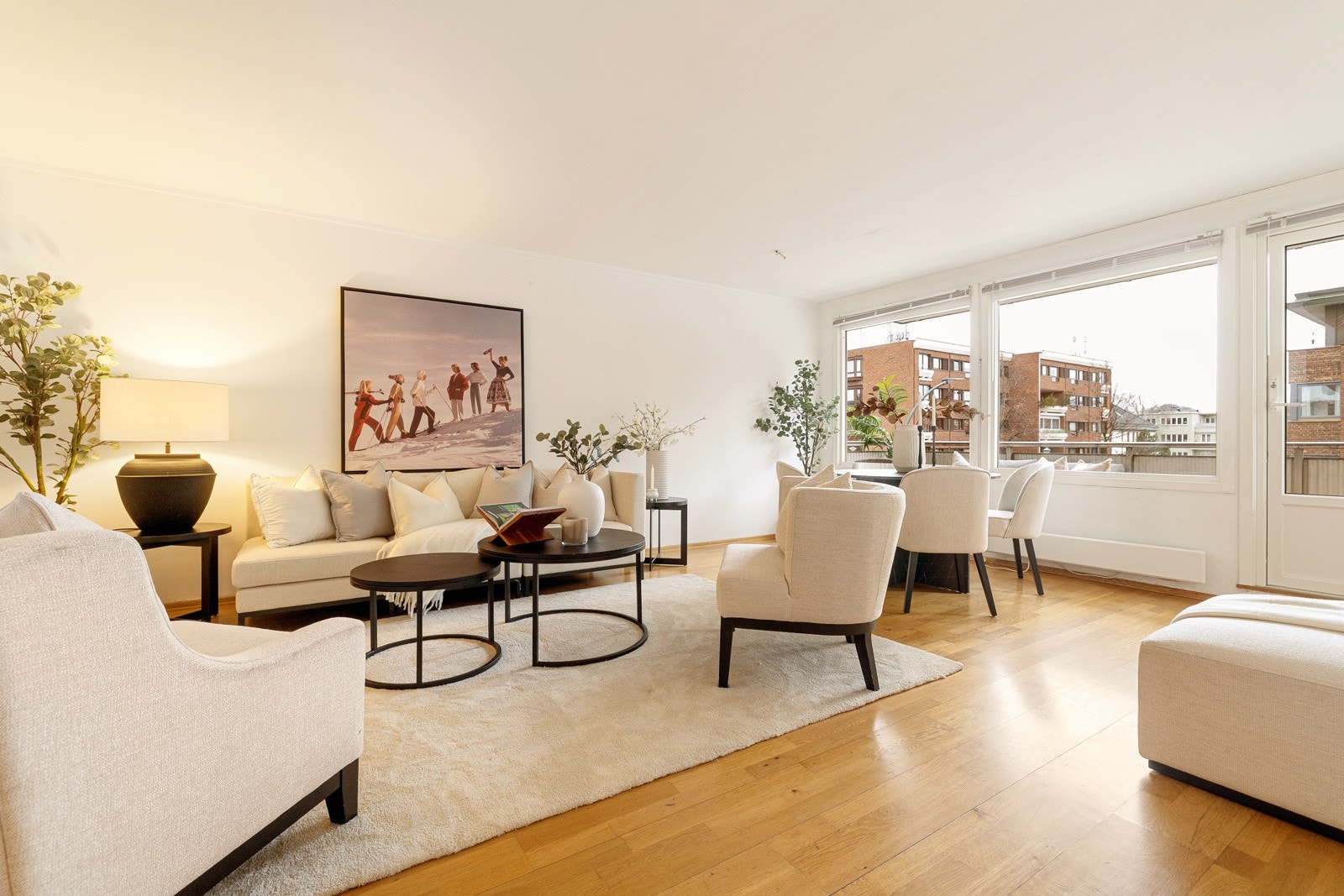 Velkommen til Tidemands gate 31 - Her har vi gleden av å presentere en lys 2-roms med flott nordvest-vendt balkong. Galleribilde