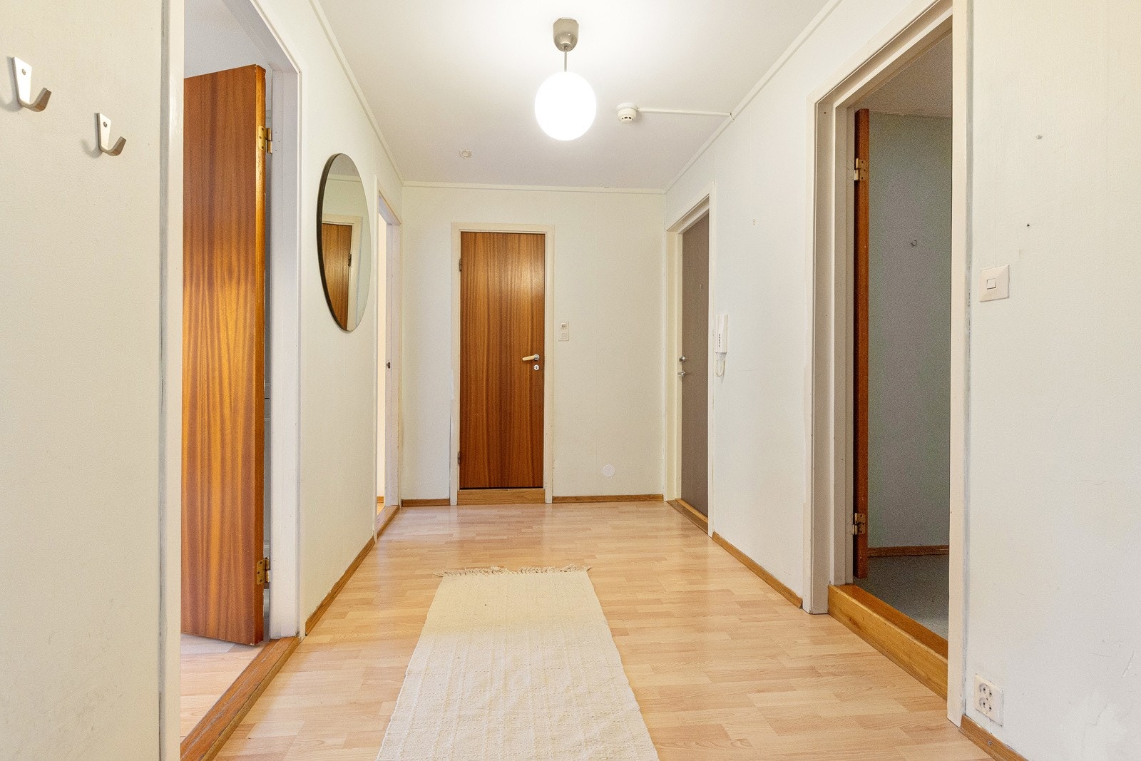 Entré. Galleribilde