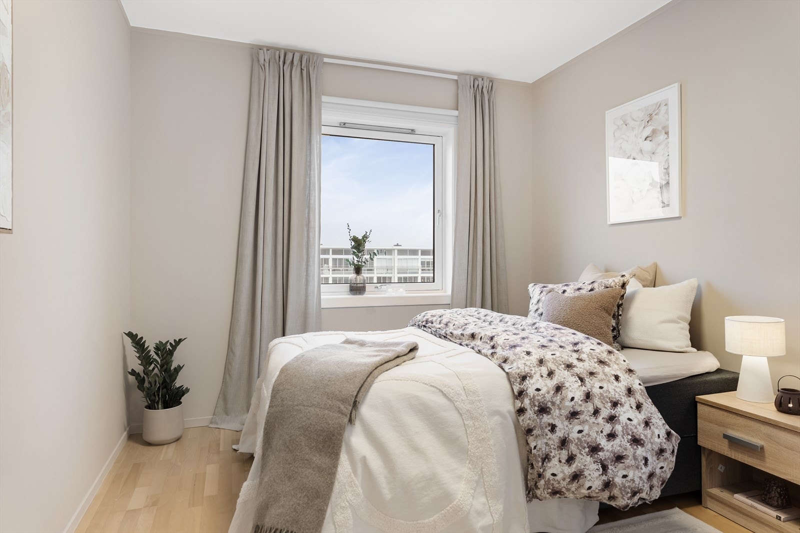 Soverom nr. 2 passer utmerket som barnerom, gjesterom og kontor. Galleribilde