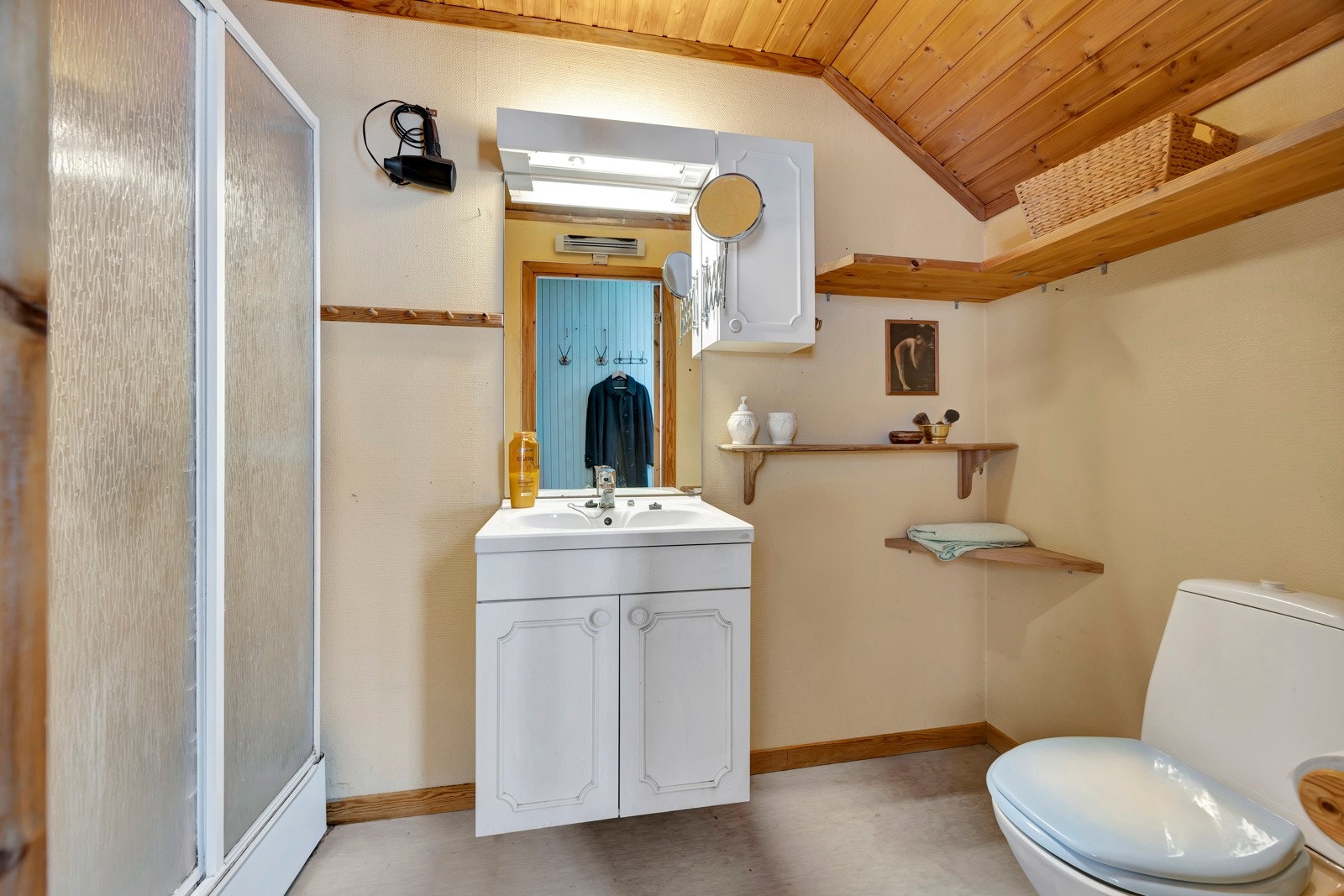 Bad med renoveringsbehov Galleribilde