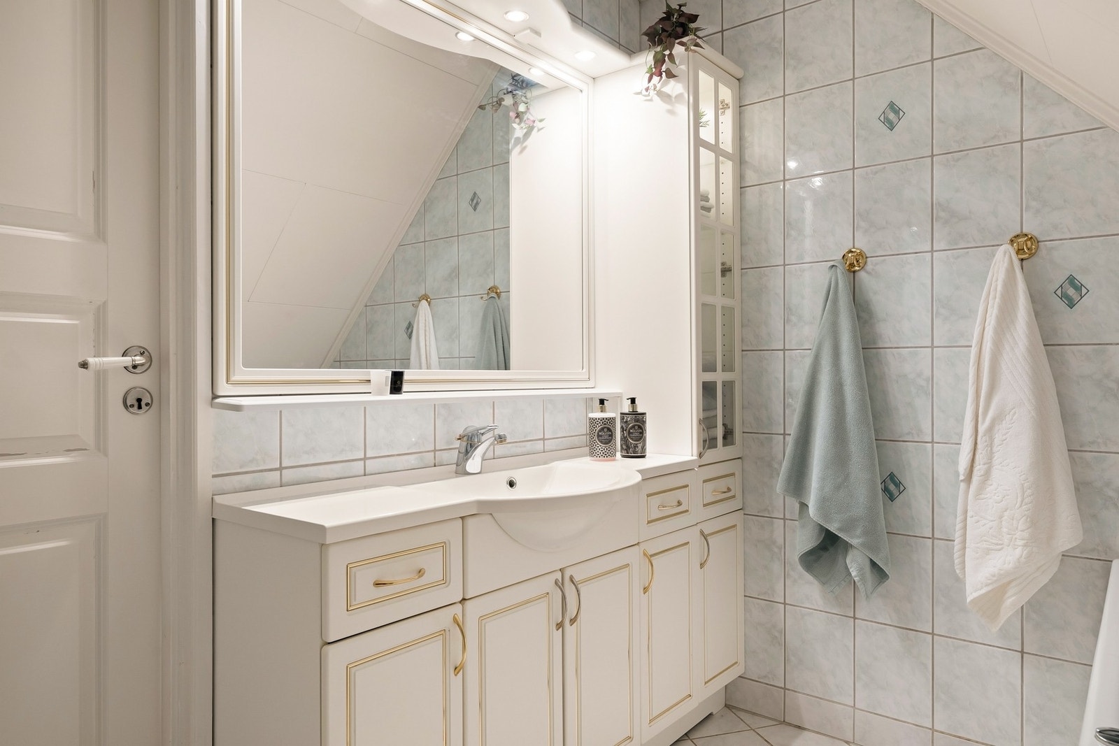 Flislagt bad Galleribilde