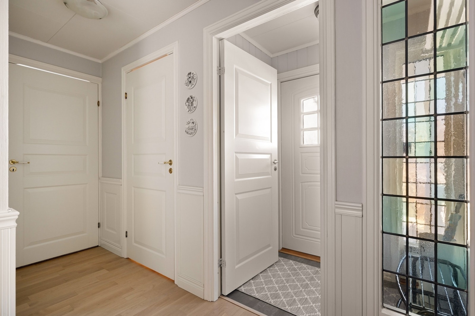 Entré og inngangsparti Galleribilde