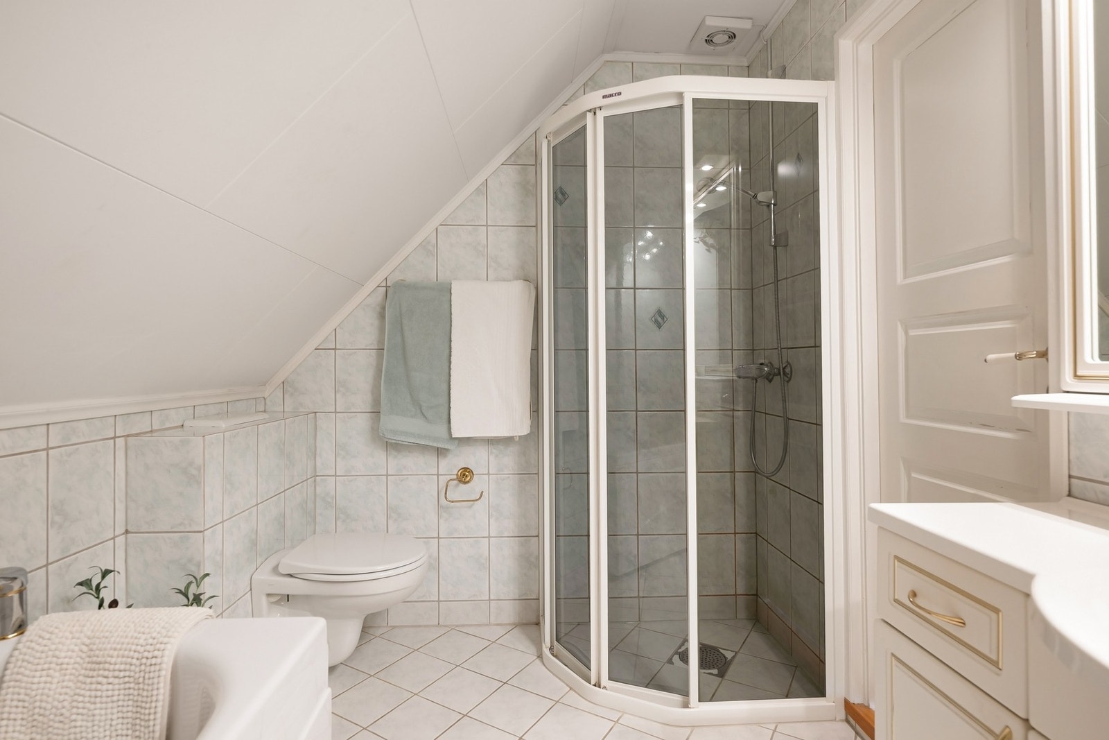 Dusj med kabinettvegger Galleribilde