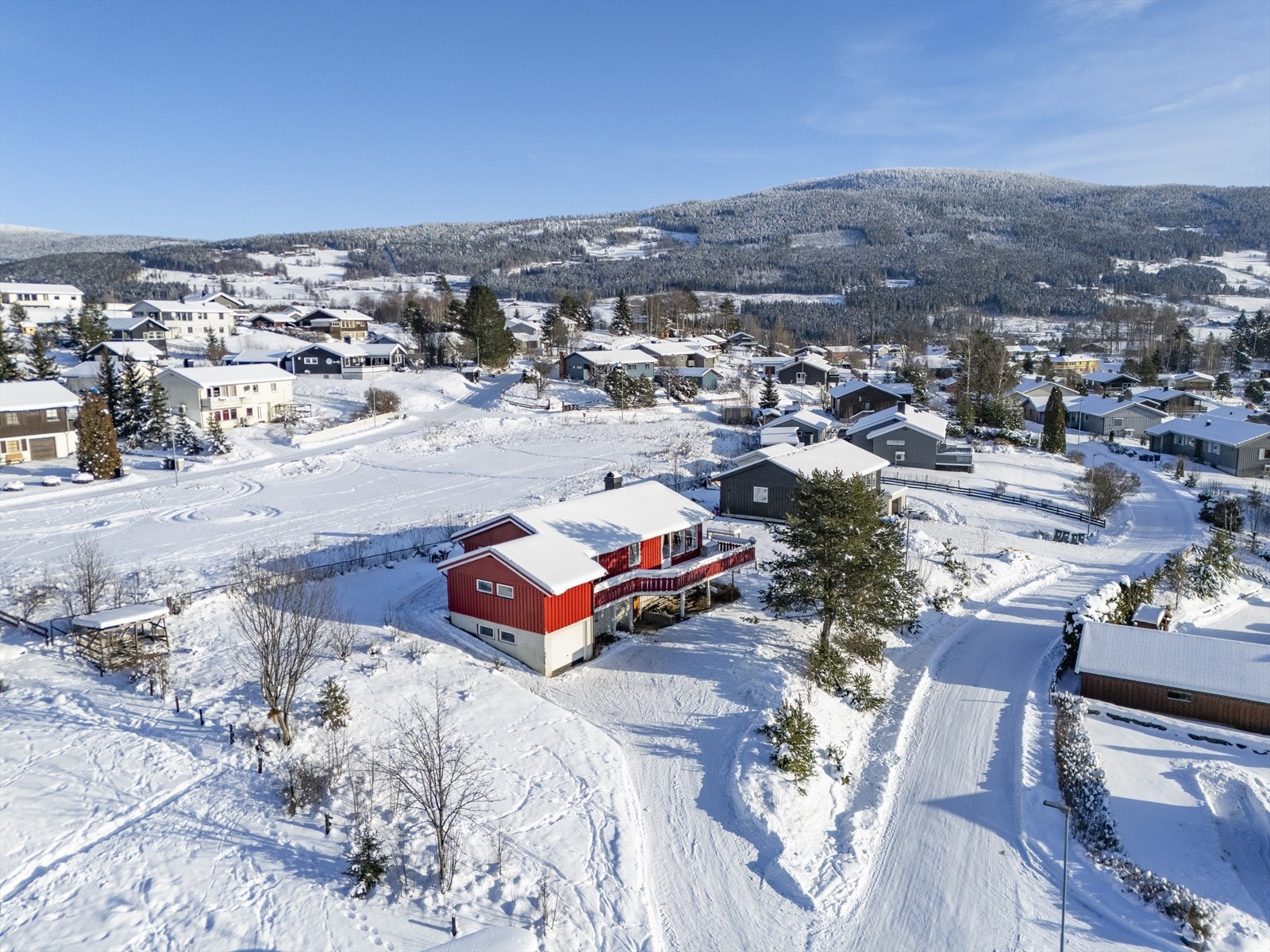 Området preges i hovedsak av eneboligbebyggelse. Galleribilde