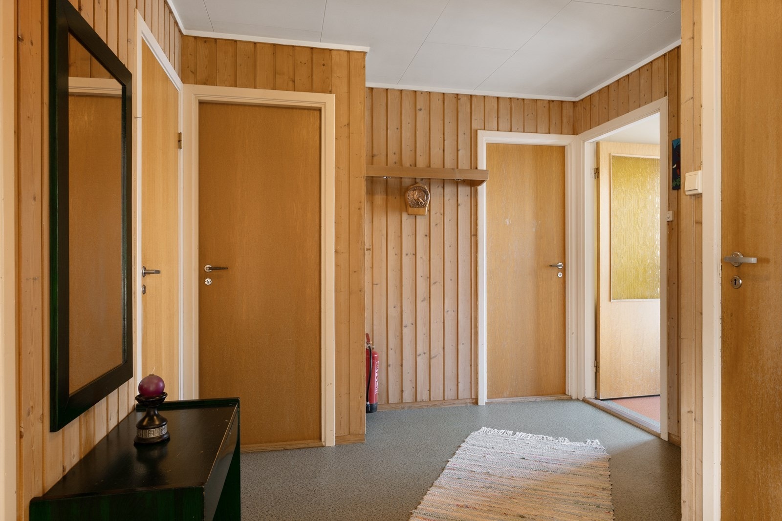 I entré og gang er det belegg på gulv. Galleribilde