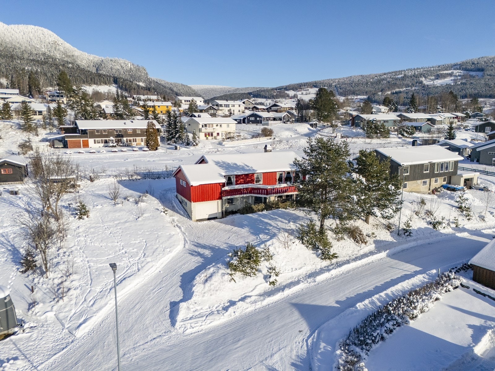 Det er enkel adkomst til eiendommen. Galleribilde