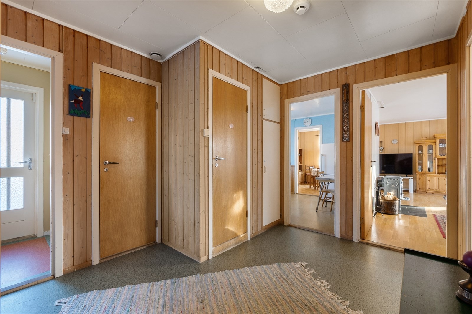 Gangen leder inn til de øvrige rommene på hovedplanet. Galleribilde