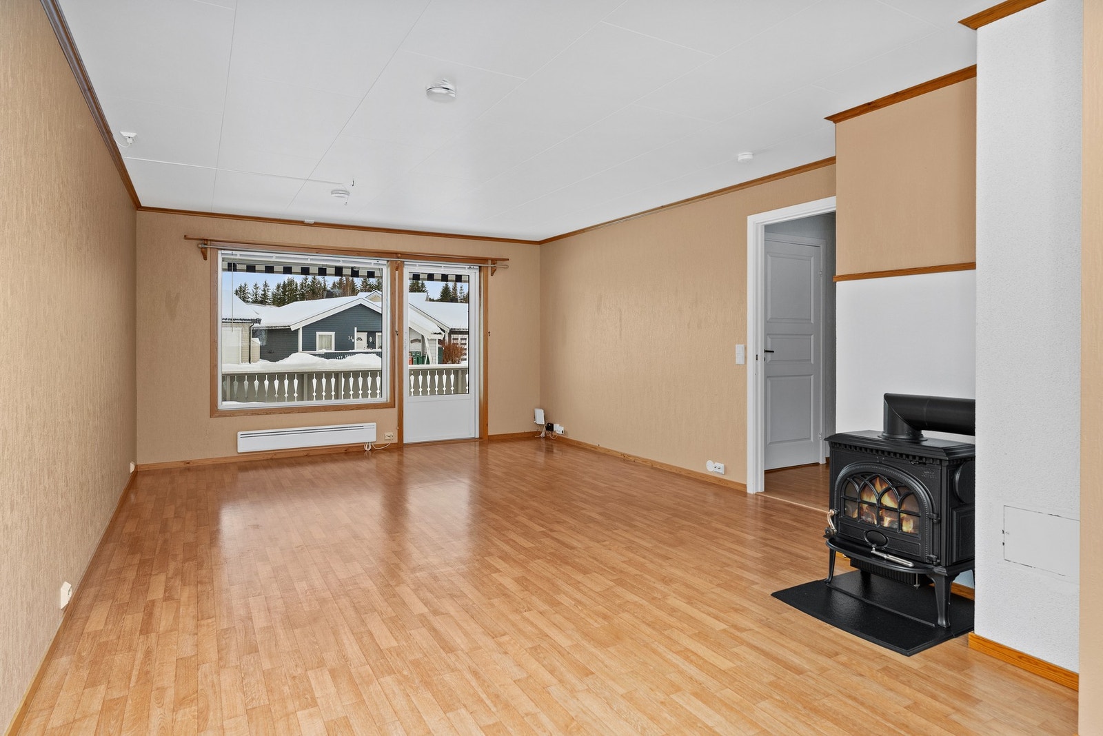 Peis i stuen Galleribilde