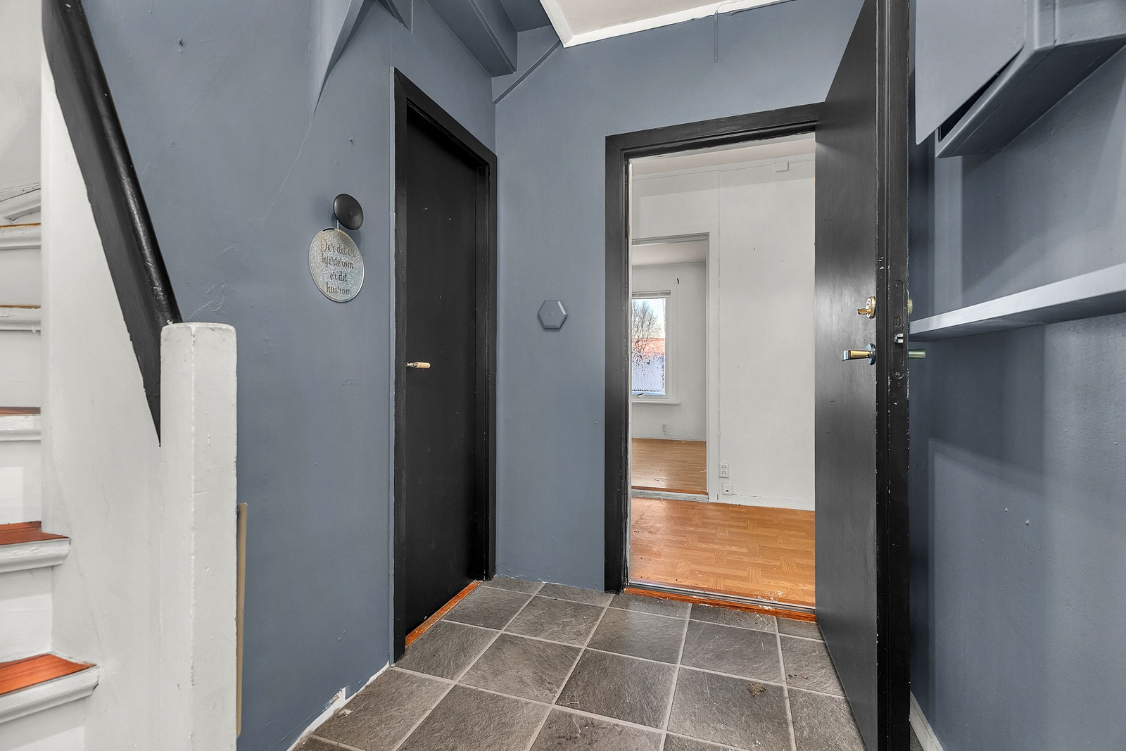 Fellesgang 1. etasje Galleribilde