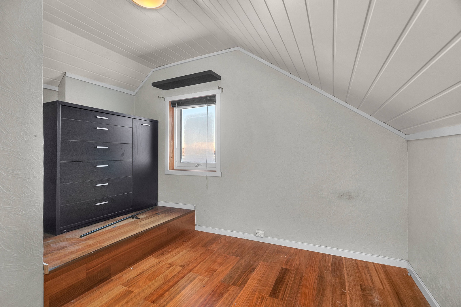 Soverom loftsetasje Galleribilde