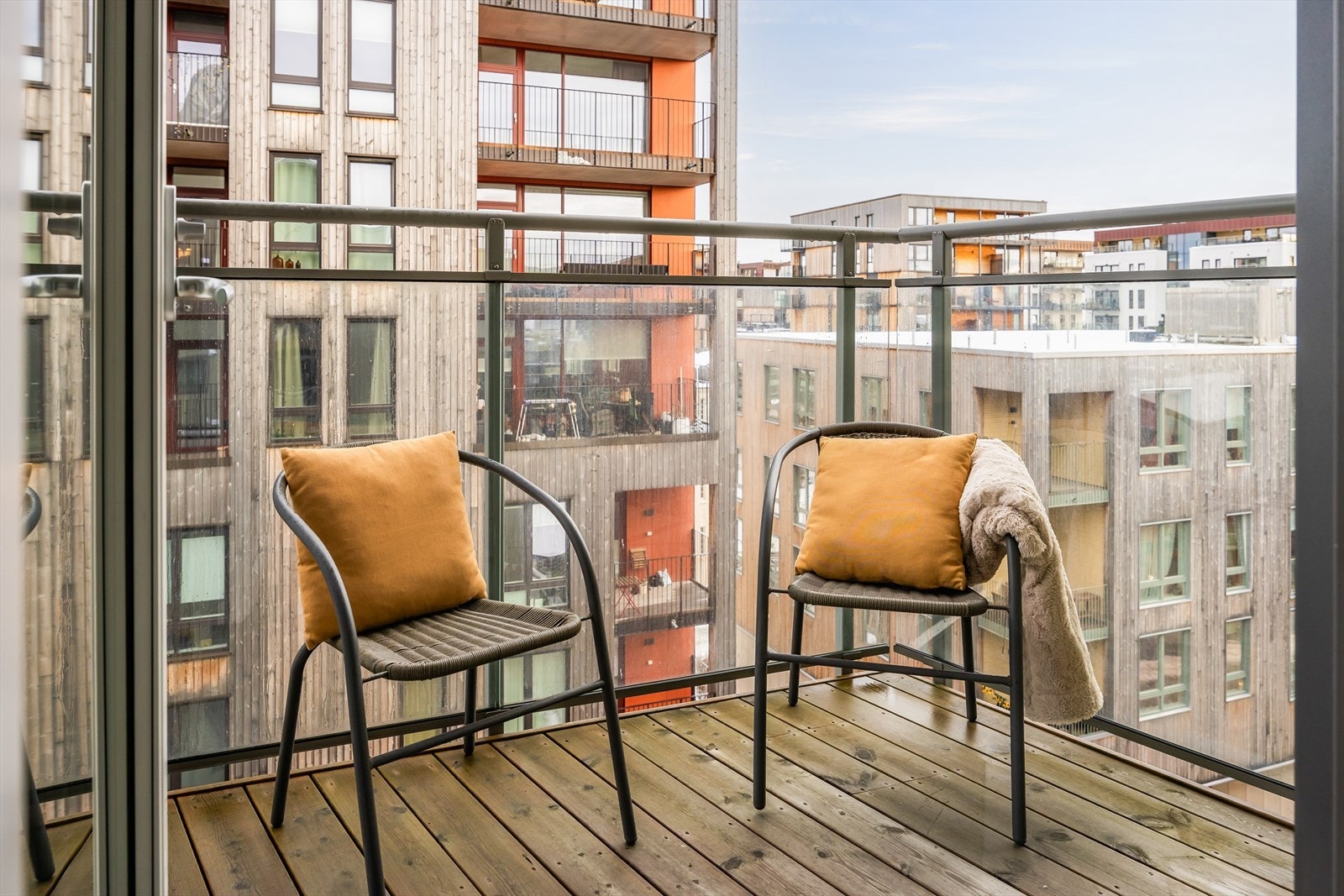 Fra stuerommet tar man seg ut på balkongen på 4,5m². Galleribilde