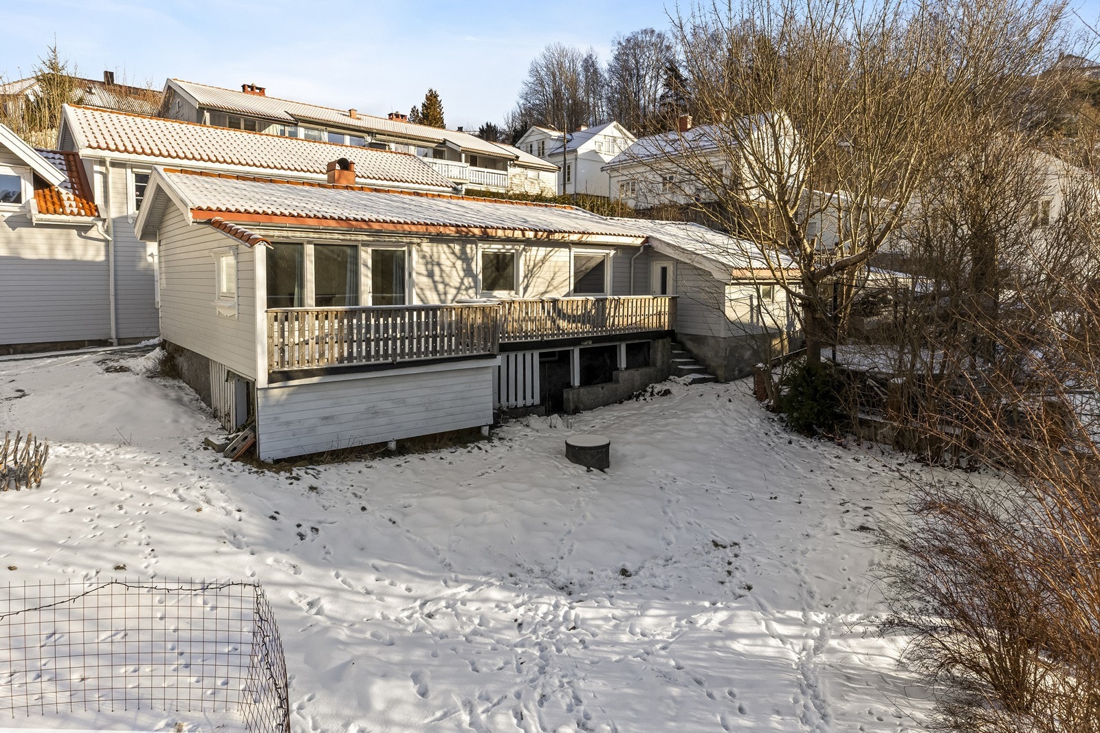 Enebolig over ett plan med en romslig terrasse på ca. 21 m². Galleribilde