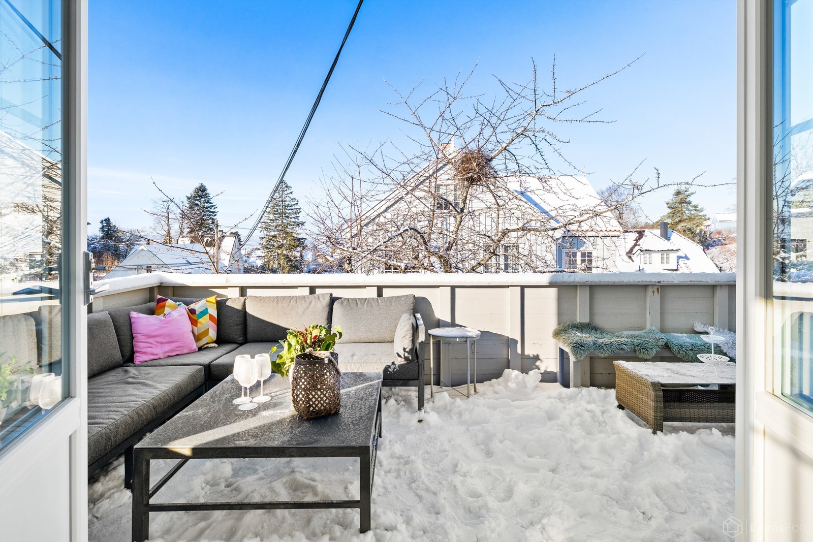 Vestvendt og solrik terrasse i 2. etasje på 25 kvm Galleribilde