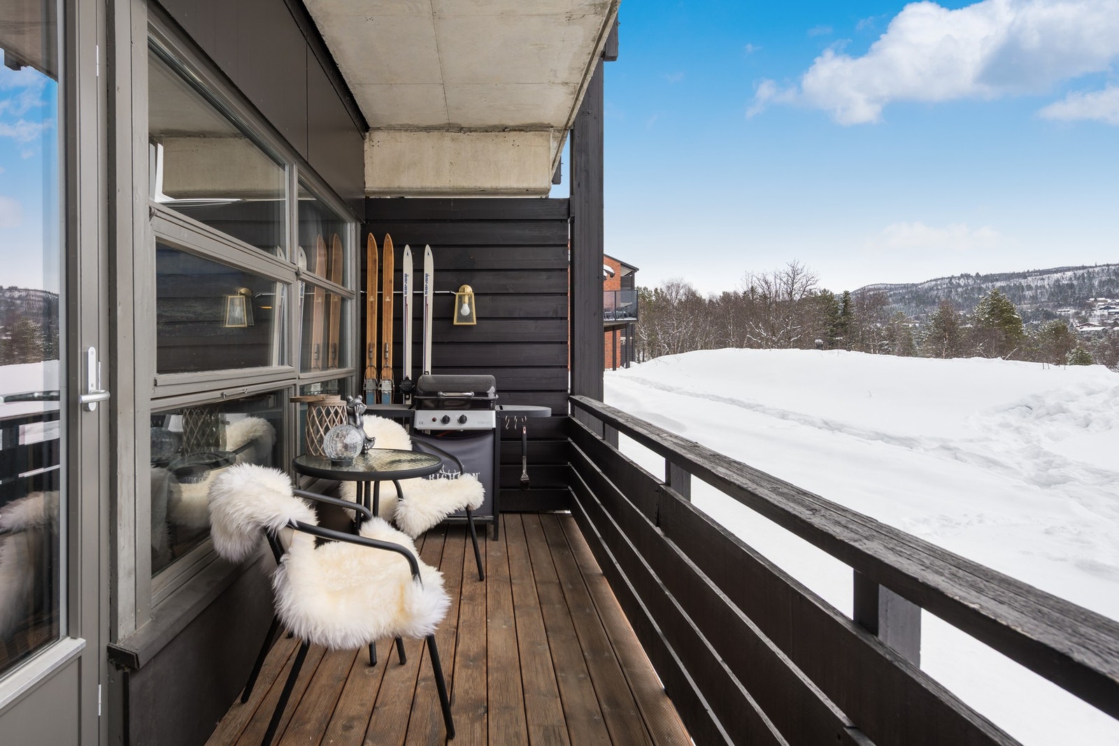 Solrik balkong som kan nytes hele året Galleribilde