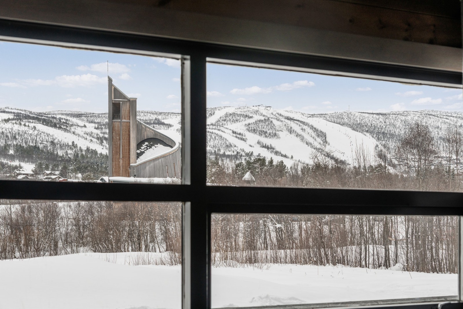 Flott utsikt fra stuevindu Galleribilde