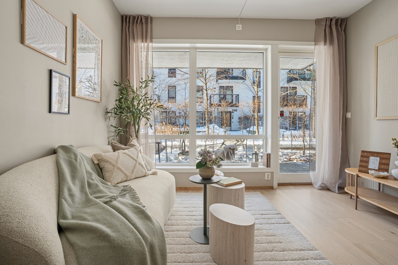 Fra stuen er det direkte adkomst til markterrassen. Galleribilde