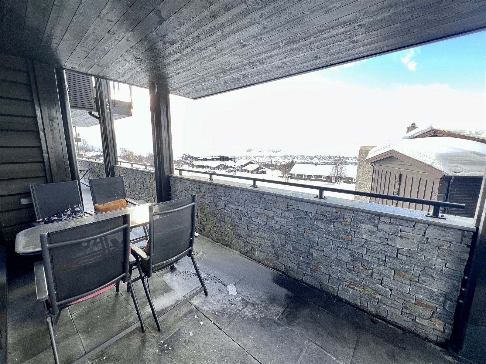 Terrassebilde tatt av eiendomsmegler 27.02.2026 Galleribilde