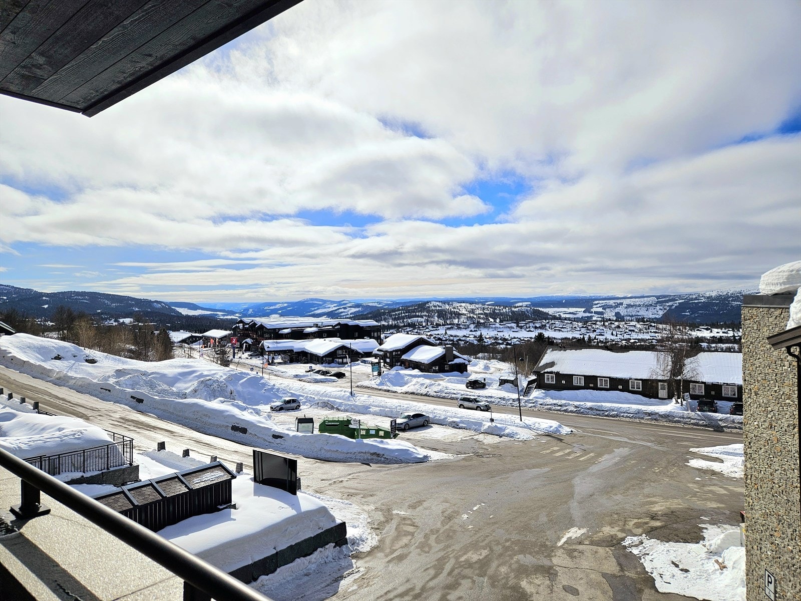 Utsikt fra terrasse, bilde tatt av selger 06.04.2024 Galleribilde