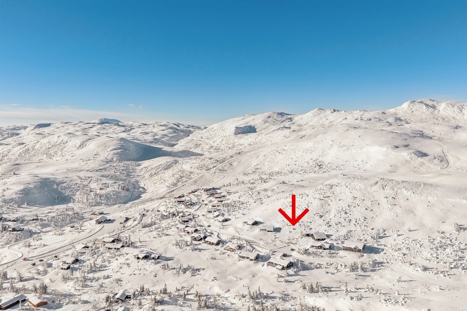 Siste ubebygde tomta i feltet! Tomta har en unik beliggenhet - høyt og fritt med snaufjellet som nærmeste nabo. Galleribilde