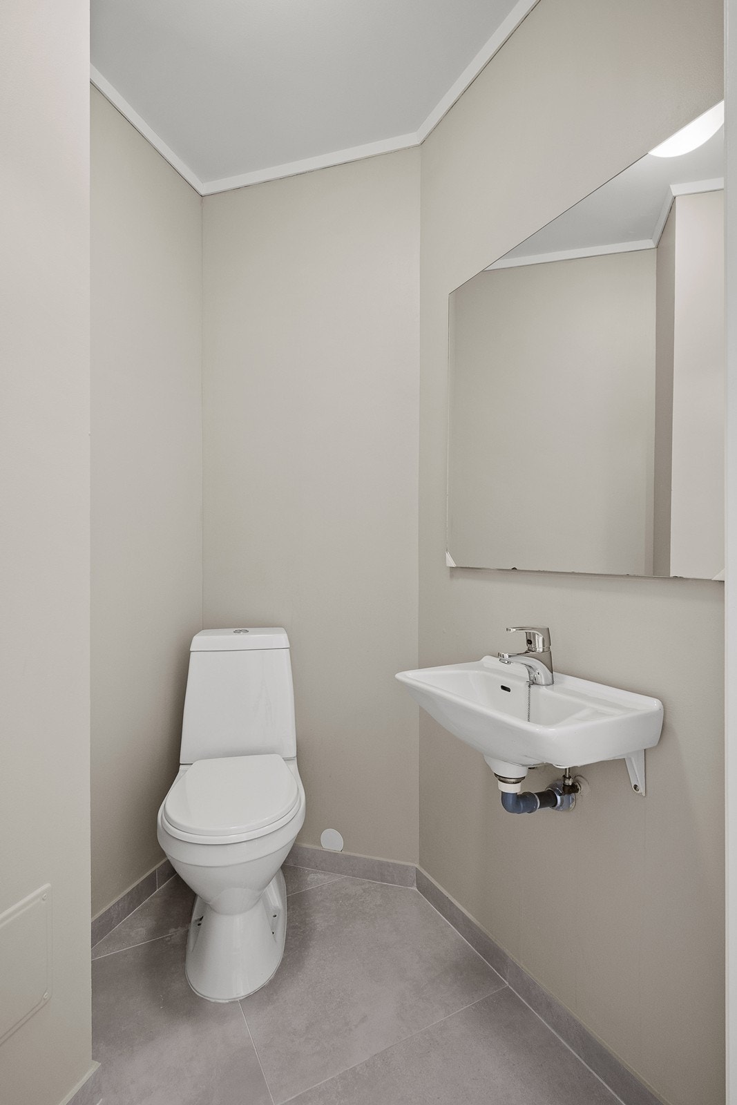 Leiligheten har et separat toalettrom. Galleribilde