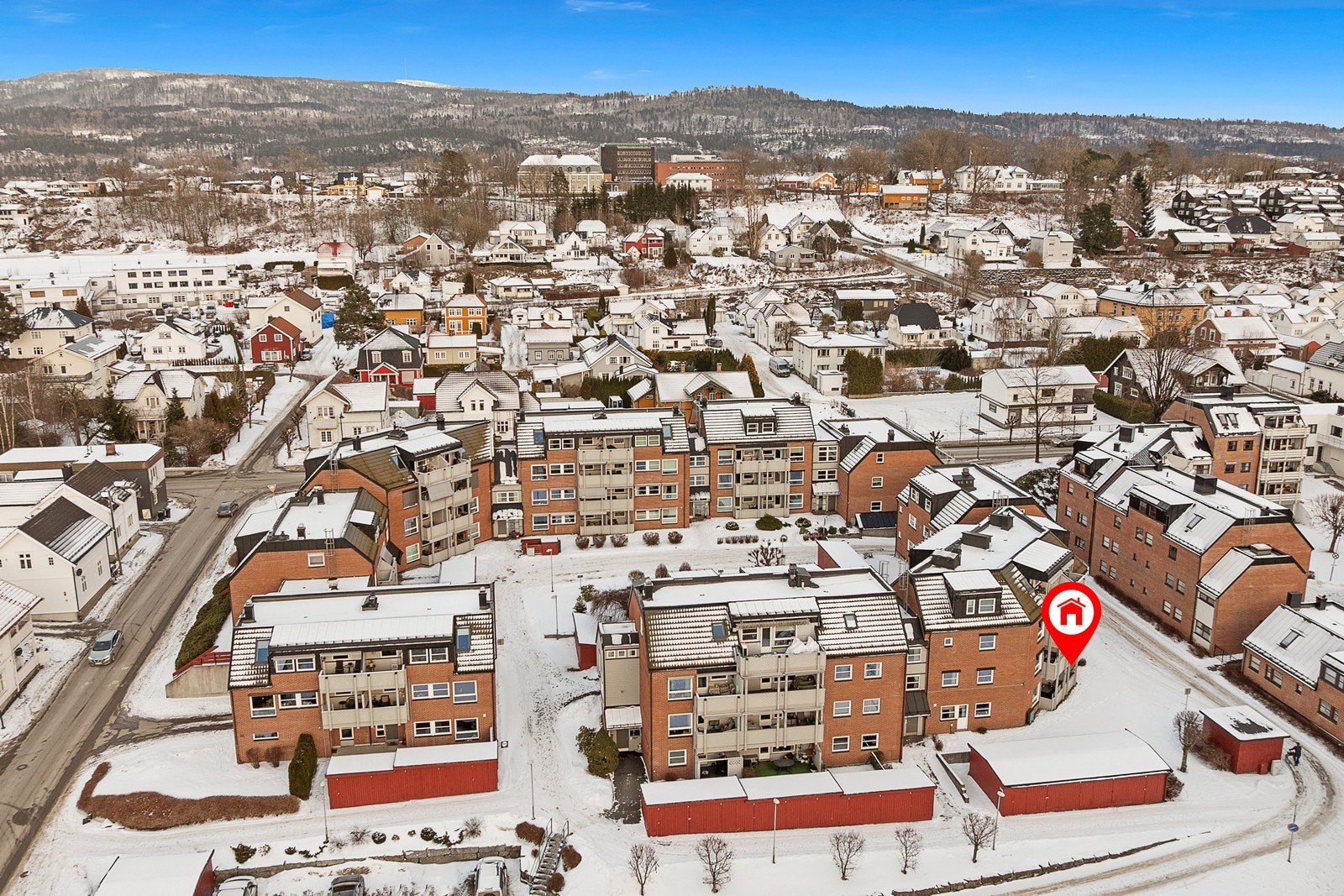 Slemdalstun ligger i Nordre bydel i Skien. Galleribilde