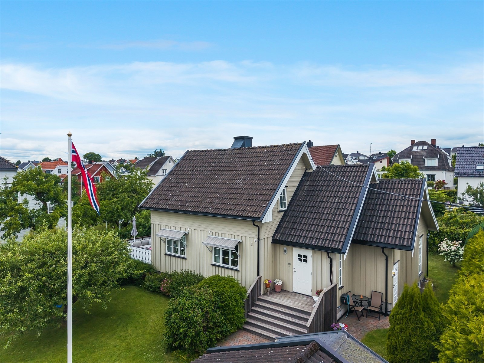 Bolig med stor og god tomt Galleribilde